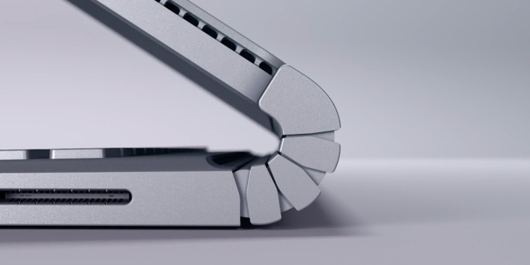 La "cerniera" del Surface Book ruota all'apertura del laptop