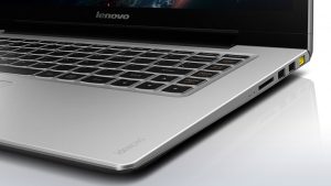 Lenovo IdeaPad U430: porte ed ingressi