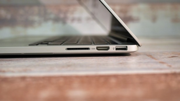 Gli ingressi del MacBook Pro 2015