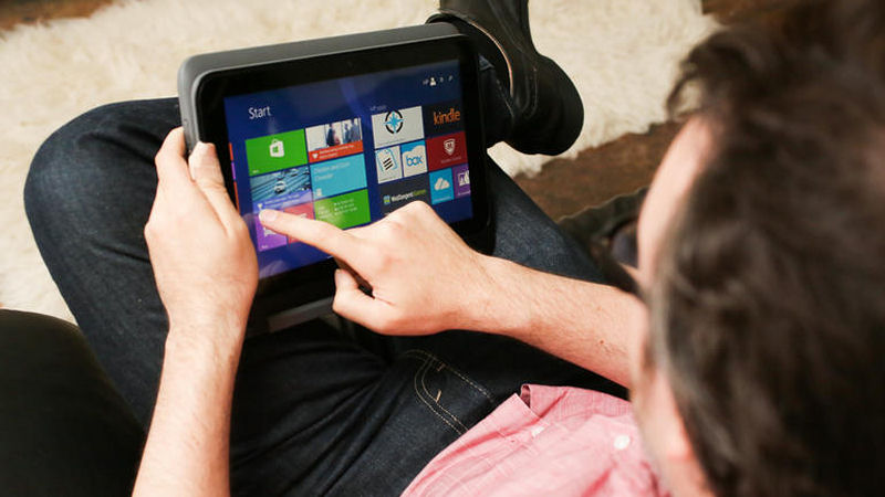 PC Hp Pavilion x360: ripiegando lo schermo, il laptop si trasforma in un tablet.