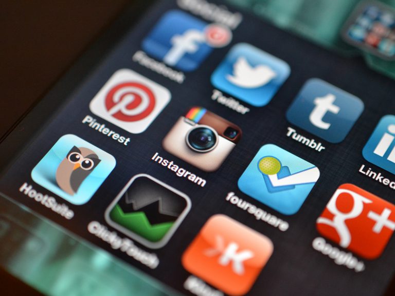 Instagram. Server violati. Facebook minaccia l’hacker