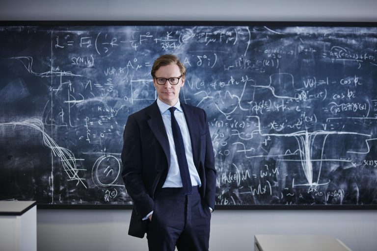 Facebook usa i tuoi dati, ma in fondo te ne freghi. Ecco dove sbagli