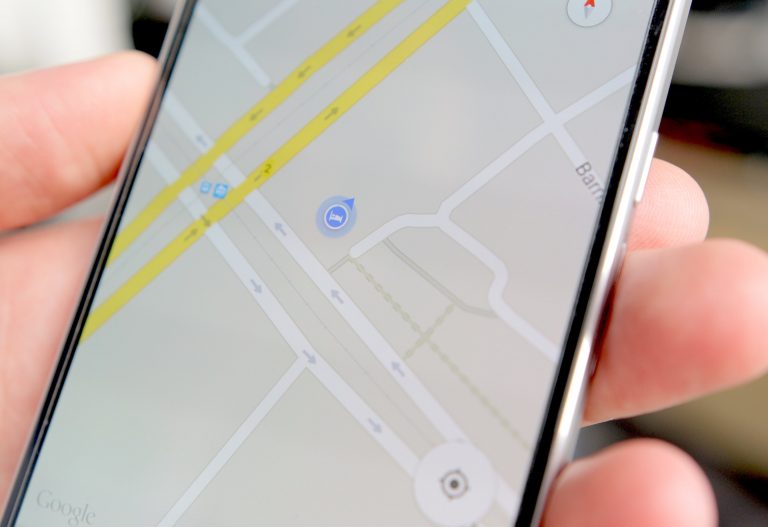 Google traccia spostamenti anche se non lo usi. Parte la class action