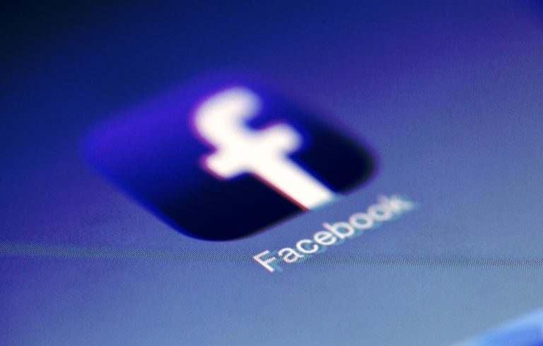 Il motivo per cui Facebook fa quel che vuole. Sei un vigliacco