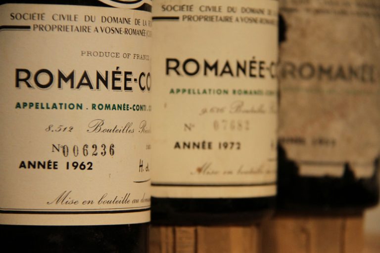 Nicola ed Enzio Lucca contro i falsari di vino pregiato Romaneè Conti