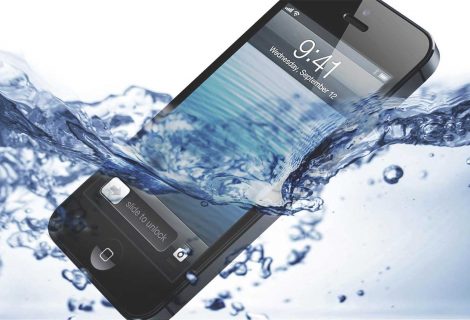 Come riparare un telefono danneggiato dall'acqua