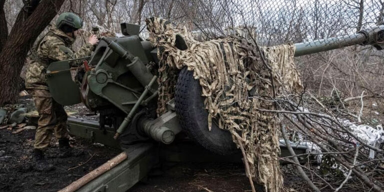 Bakhmut in mano russa. Prigozhin invita Zelensky a far ritirare i soldati