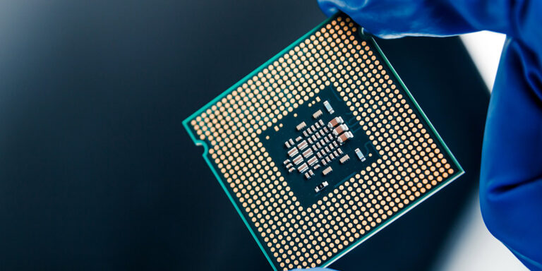 La Cina accusa gli Stati Uniti sui semiconduttori: ci ostacola