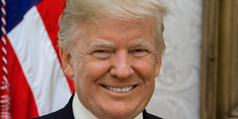 Trump: parlerò con Putin per porre fine alla guerra in Ucraina