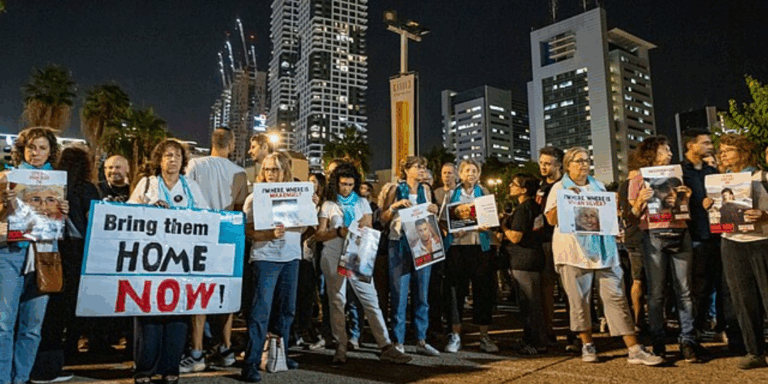 Il premier del Qatar accusa Israele di aver “ucciso ogni speranza” per la liberazione degli ostaggi ancora nelle mani di Hamas Il premier del Qatar accusa Israele di aver “ucciso ogni speranza” per la liberazione degli ostaggi ancora nelle mani di Hamas